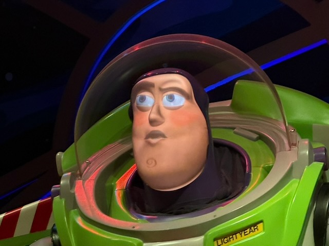 Buzz Lightyear audio-animatronic in the Space Ranger Spin queue