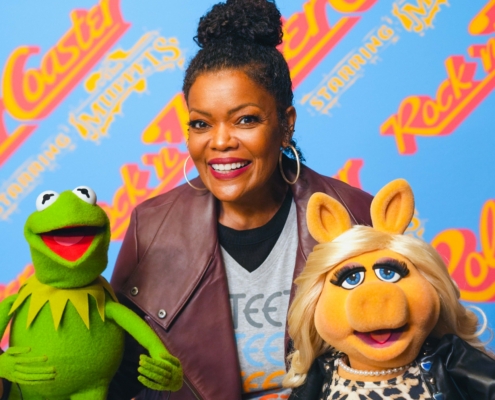 Kermit, Yvette Nicole Brown, and Miss Piggy
